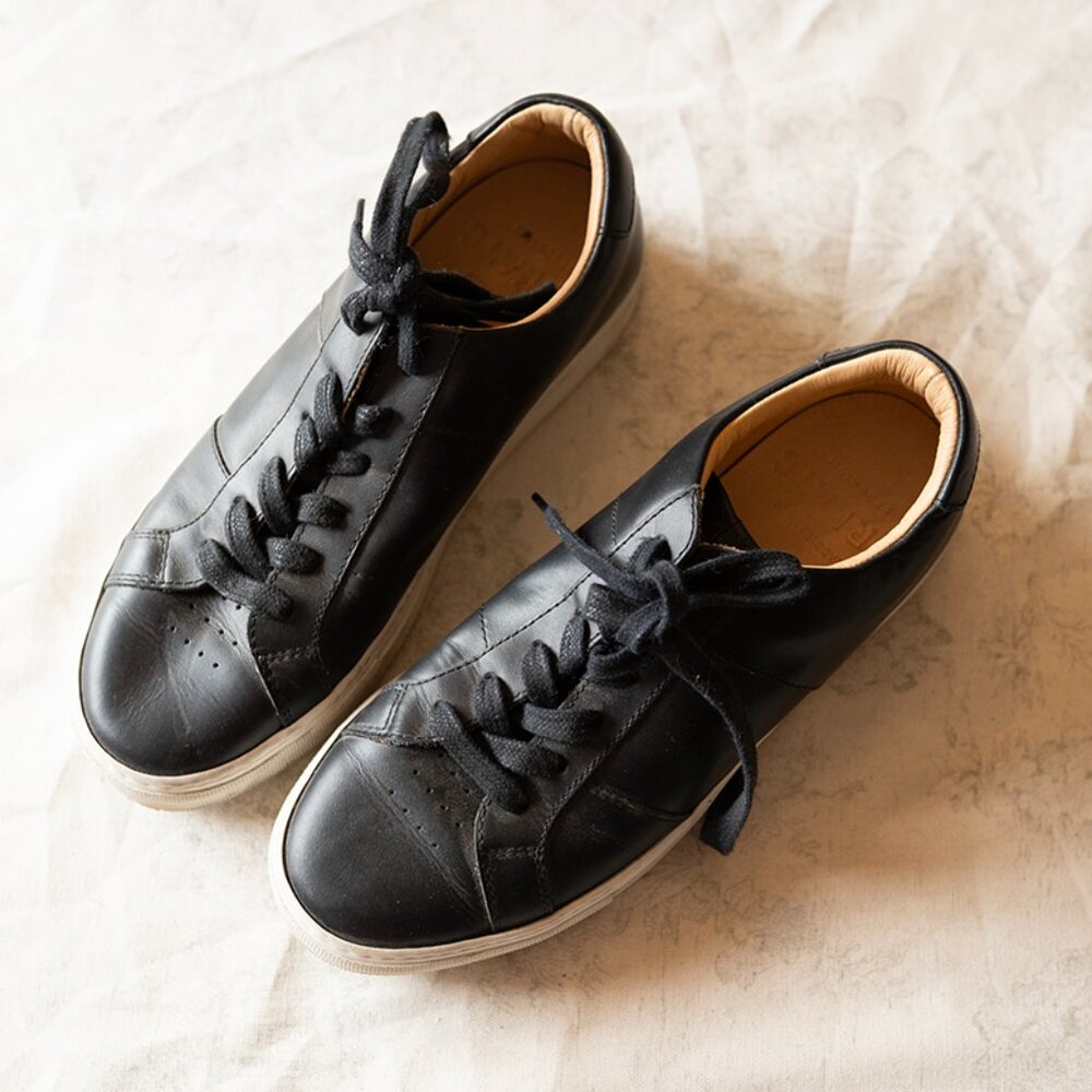 Greats Royale Women's Size 8.5 Black Sneakers Pre0owned Shoes
